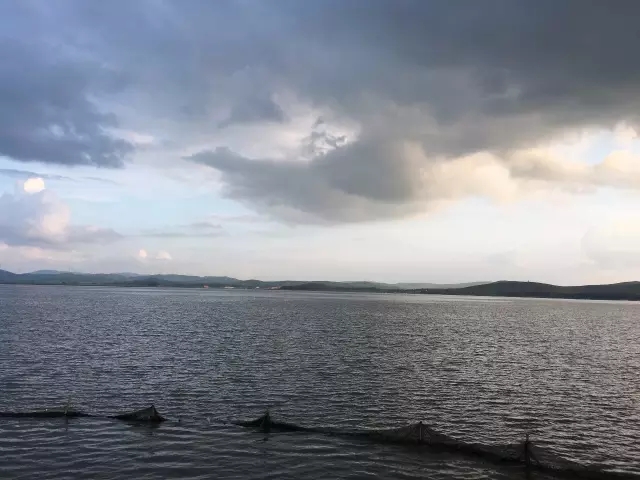 闪电湖